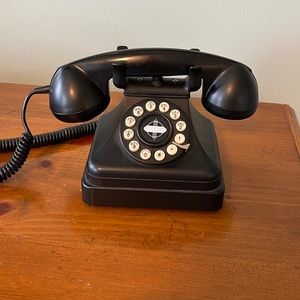 Pottery Barn Crosley Phone
